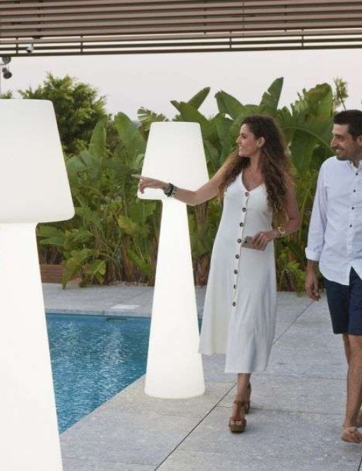 Lampadaire Keria Lola 35w (6000k) H165cm IP65,translucide
