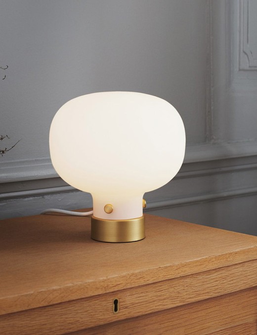 lampe à poser raito en métal et verre opale blanc