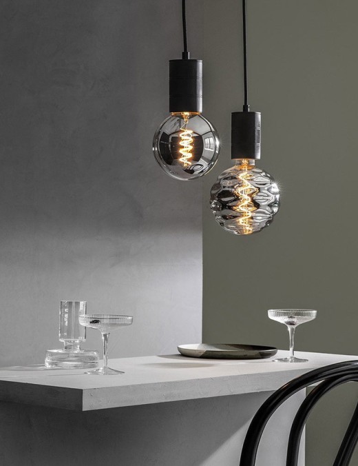 ampoule déco filament led xxl dimmable bilbao en verre fumé titanium