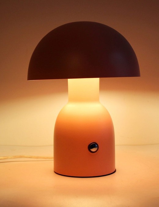 lampe à poser dome en métal